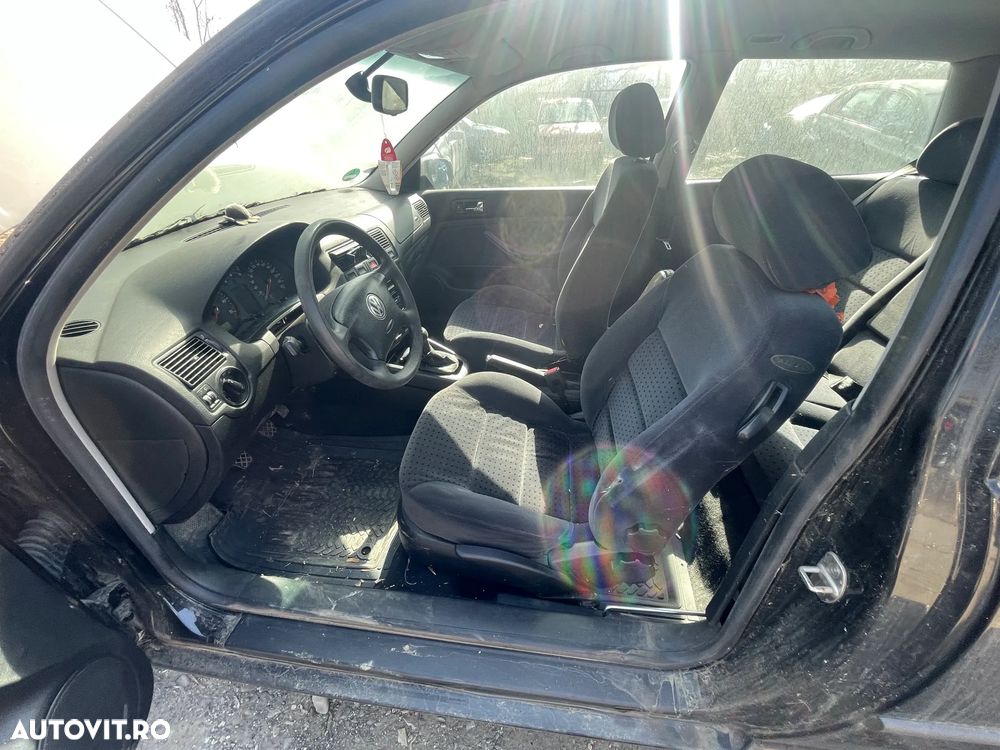 Dezmembrez Volkswagen Golf 4 Coupe AKL 1.6 8V 101CP - 8
