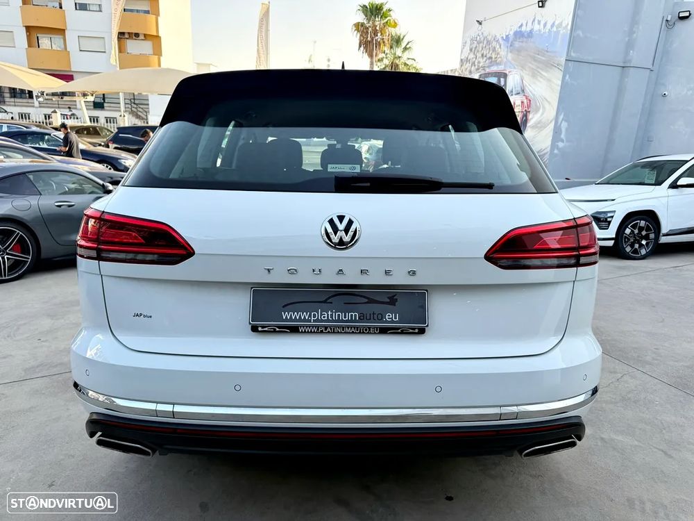 VW Touareg 3.0 TDI V6 Elegance Plus - 4