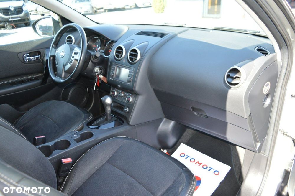 Nissan Qashqai 1.6 Tekna CVT - 24