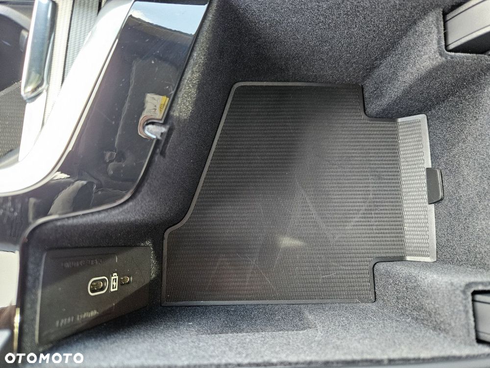 Volvo XC 60 - 22