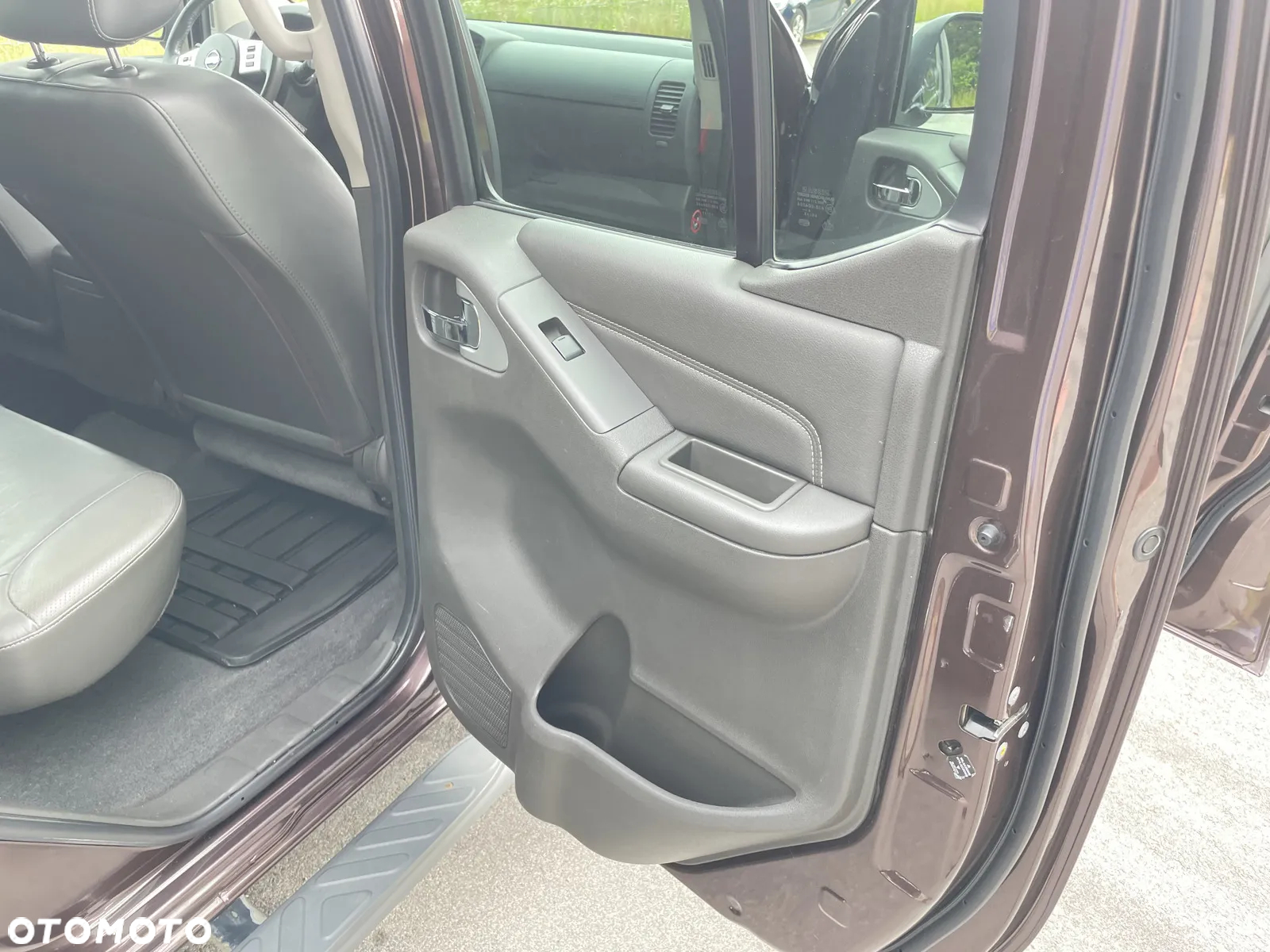 Nissan Navara 2.5 D Platinum Long - 33