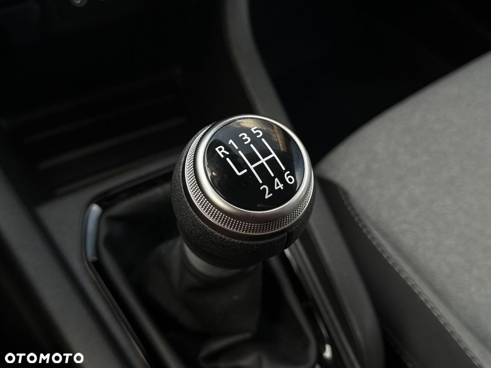 Renault Clio 1.0 TCe Evolution - 21