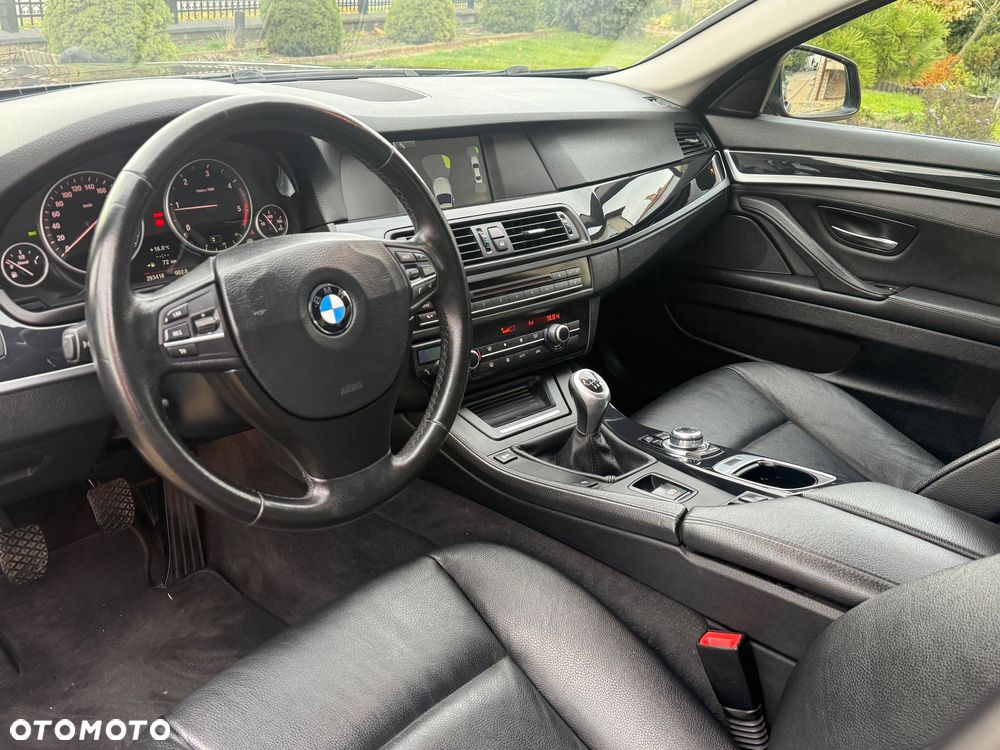 BMW Seria 5 ver-520d - 26