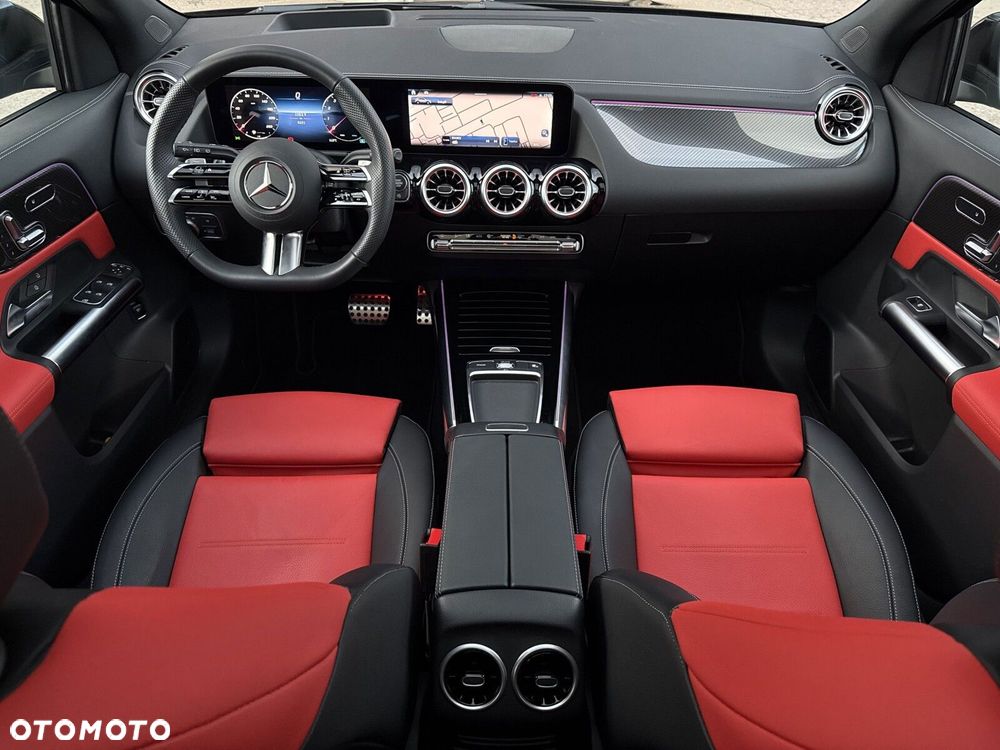 Mercedes-Benz GLA - 17