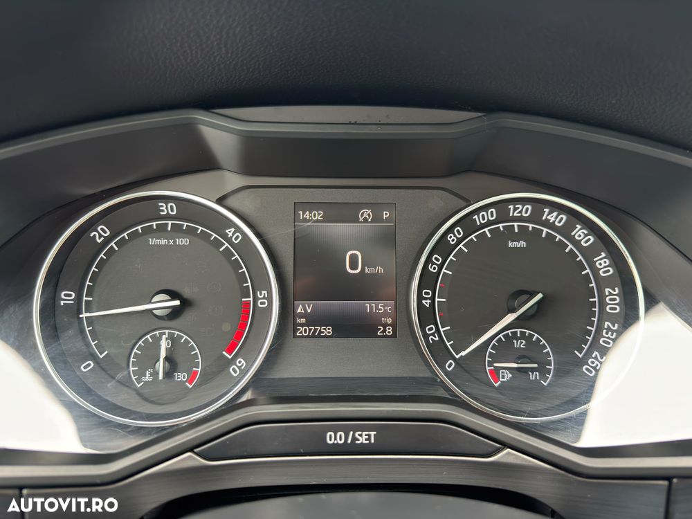 SKODA Superb 2019 — imagine 12