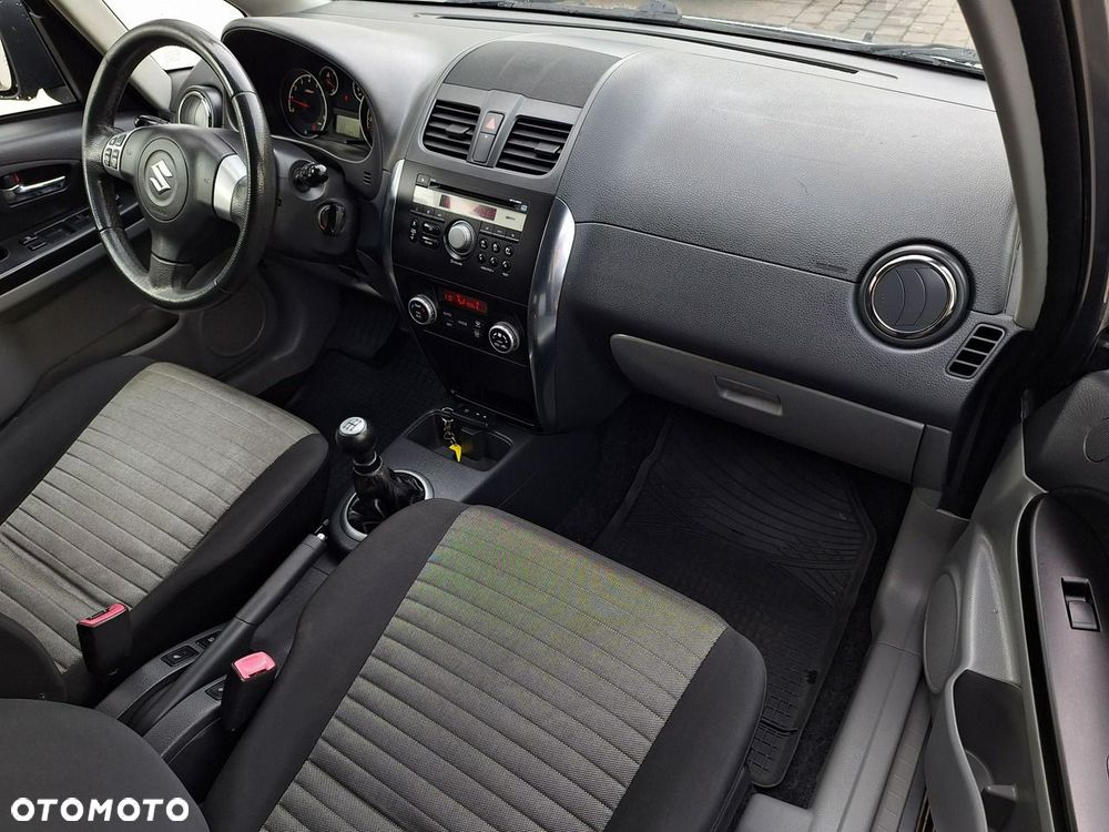 Suzuki SX4 - 8