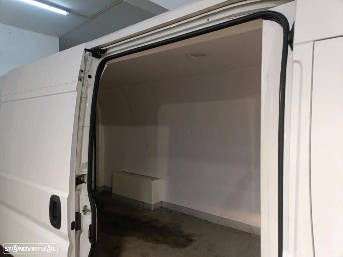 Peugeot Boxer 2.2 BlueHDi 435 L3H3 FIBRADA C/IVA - 6