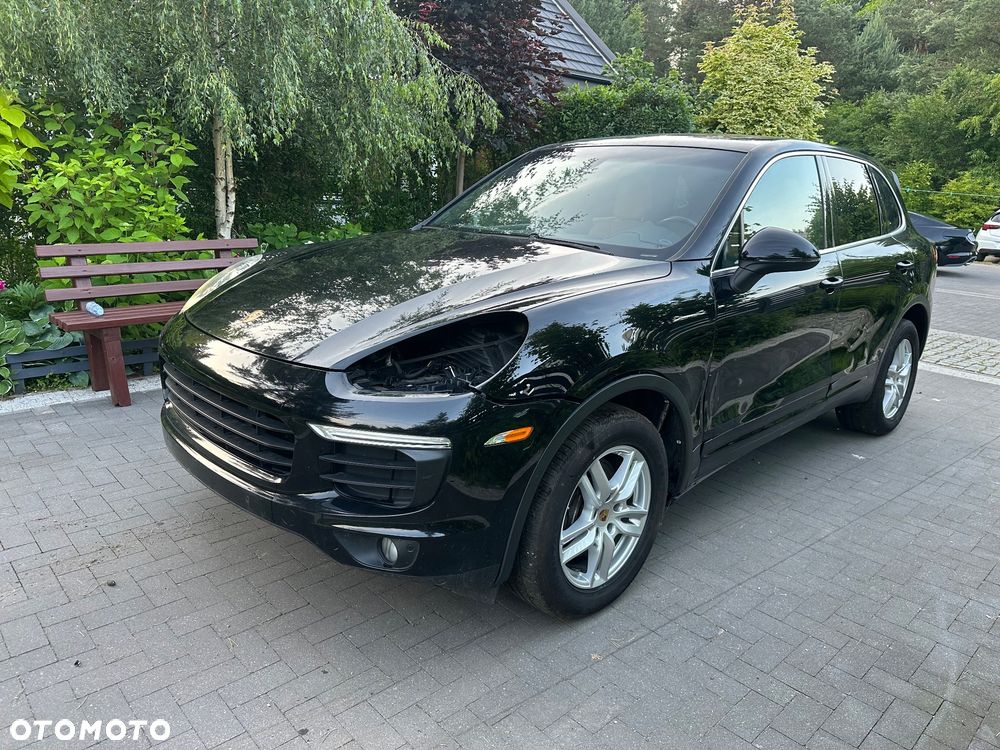 Porsche Cayenne Standard - 2