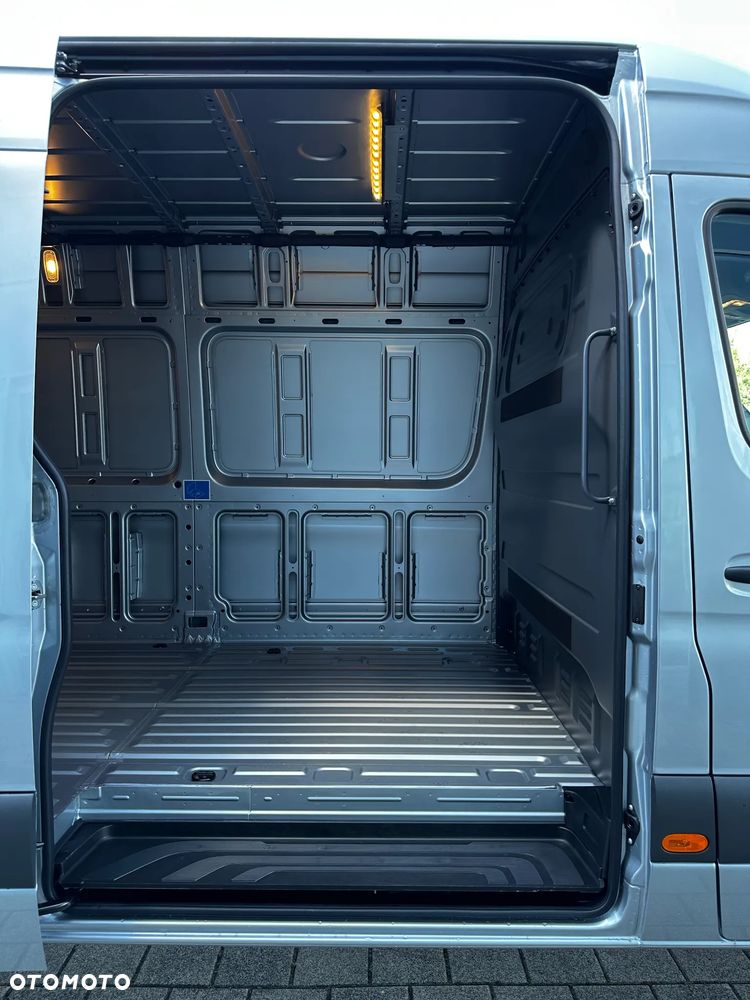 Mercedes-Benz Sprinter - 31