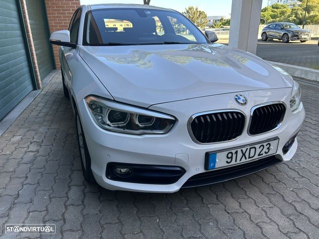 BMW 116 d Line Sport Shadow — fotografia 4