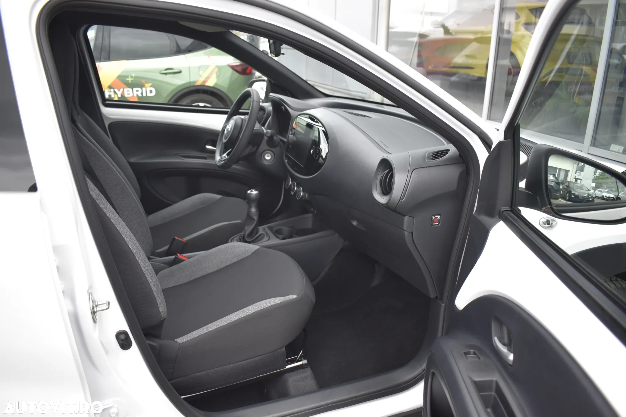 Toyota Aygo X 1.0l MT Active - 37