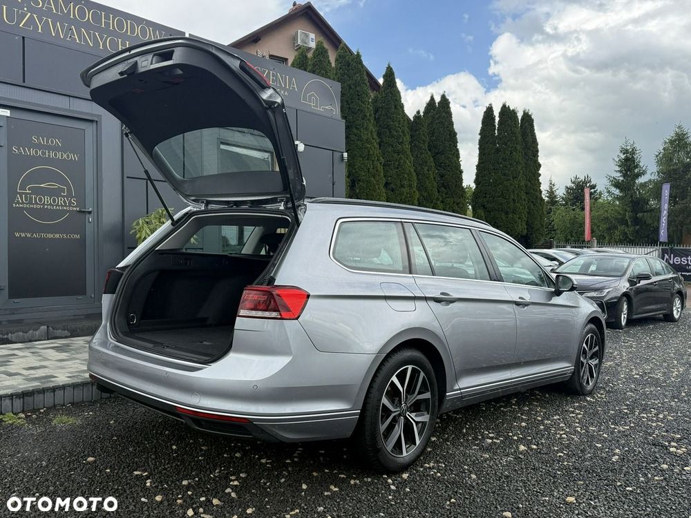 Volkswagen Passat - 37