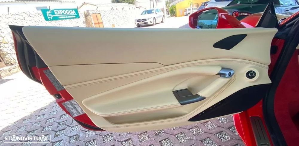 Ferrari F8 Tributo Standard - 13