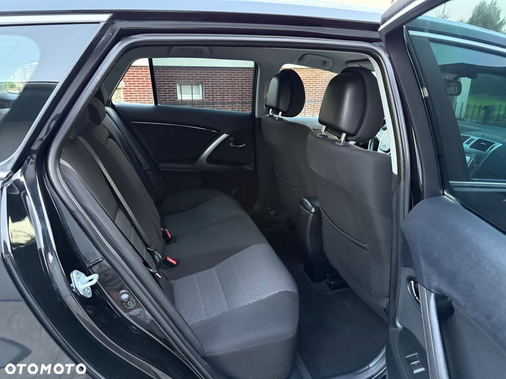 Toyota Avensis Combi 2.0 D-4D Life - 13