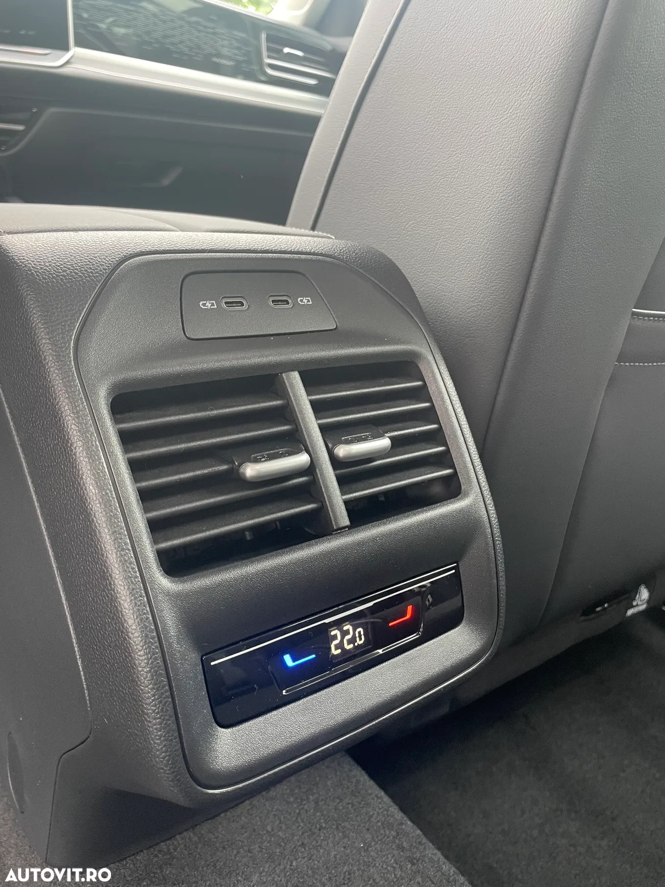 Volkswagen Passat - 21