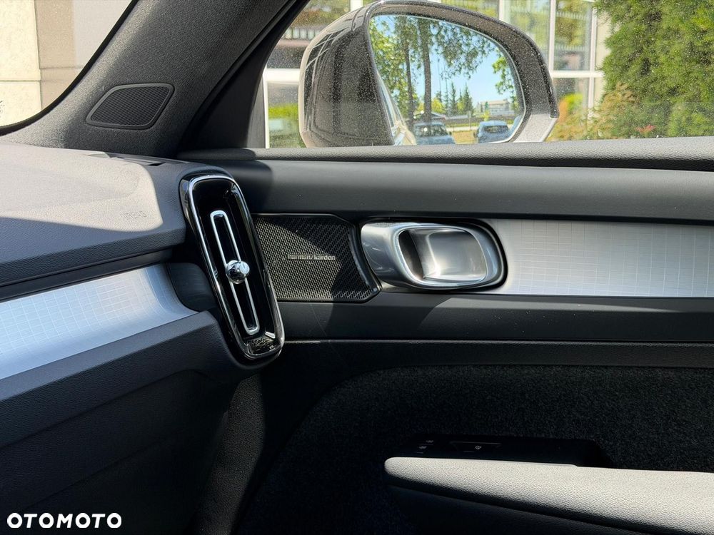 Volvo XC 40 - 24