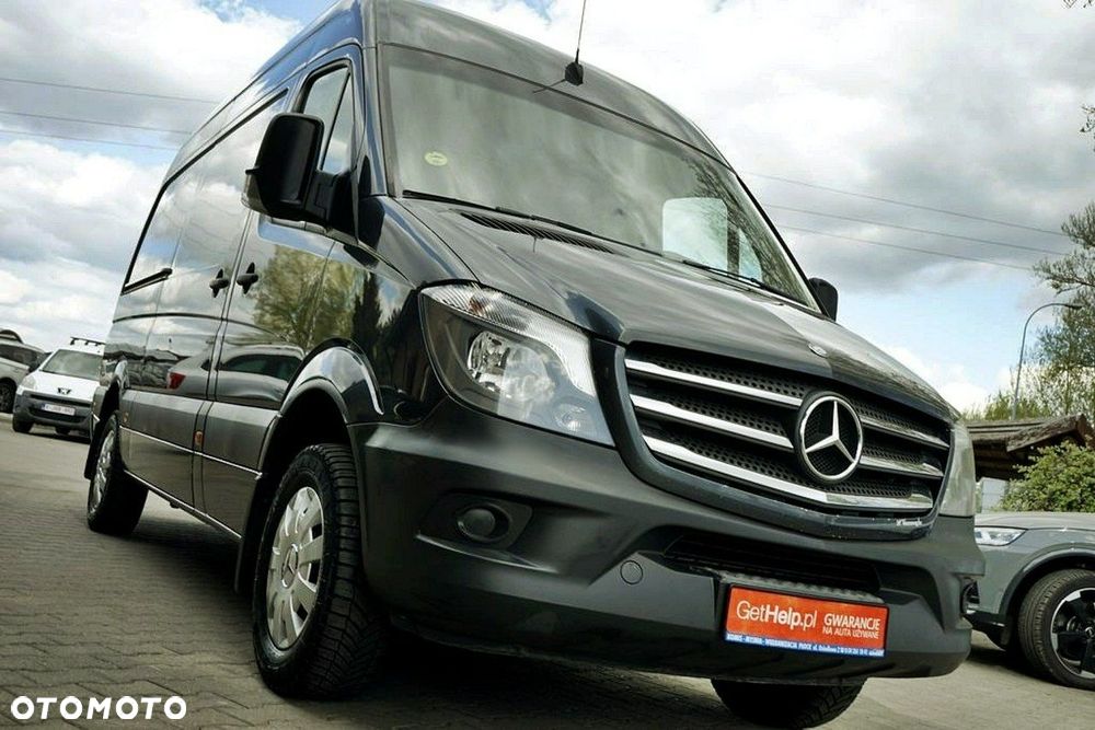Mercedes-Benz Sprinter - 2