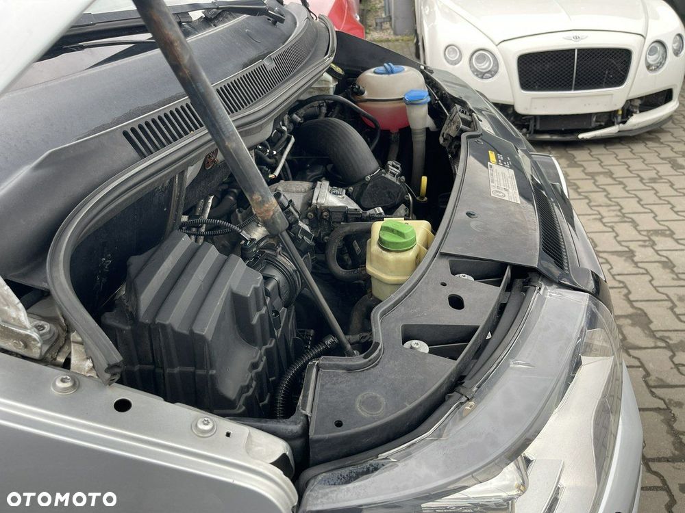 Volkswagen Multivan - 17