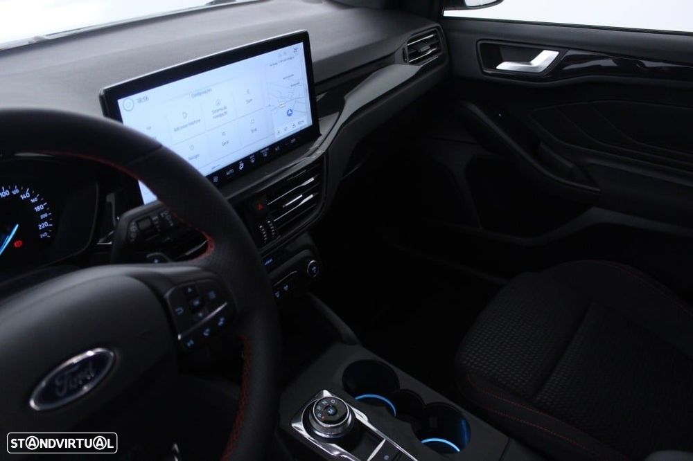 Ford Focus SW 1.5 TDCi EcoBlue ST-Line Aut. - 32