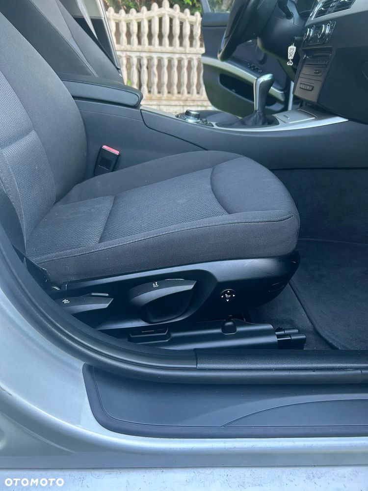 BMW Seria 3 318d - 17