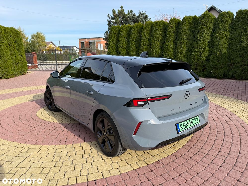 Opel Astra GS - 8