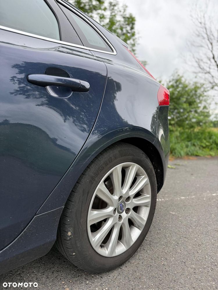 Volvo V40 D2 Summum - 19