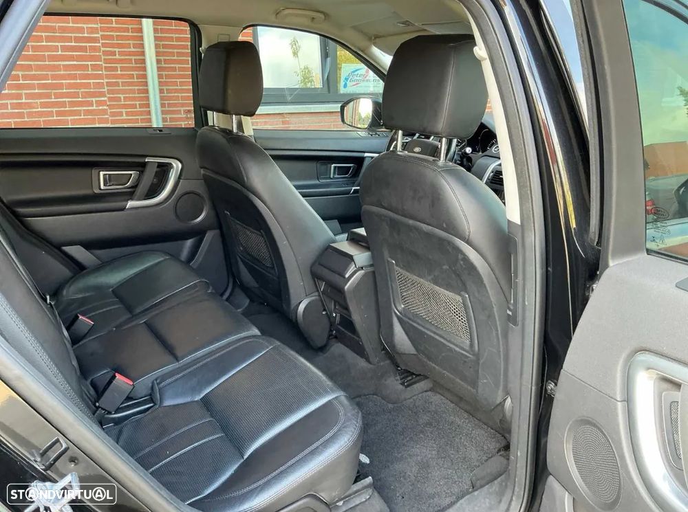 Land Rover Discovery Sport 2.0 TD4 SE Auto - 28