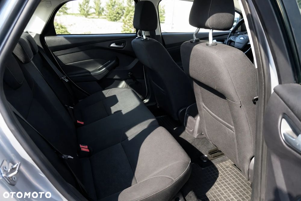 Ford Focus 1.6 Trend - 11
