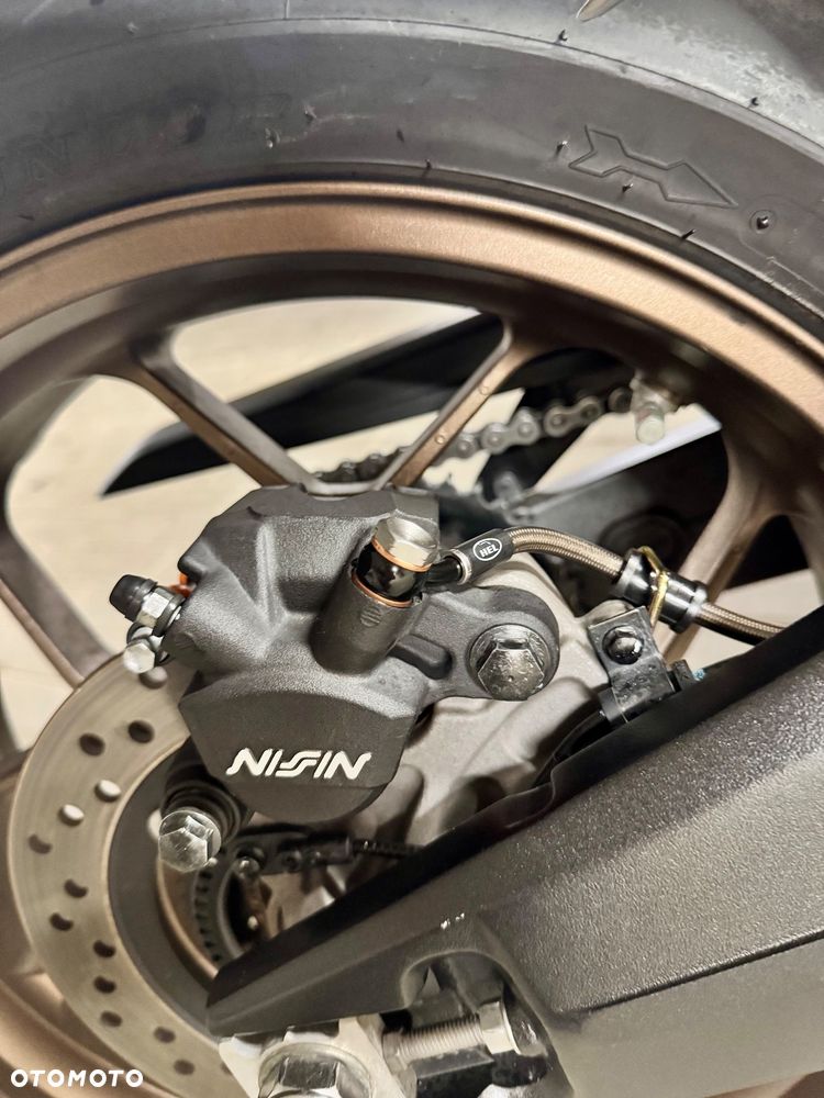 Honda CB - 11