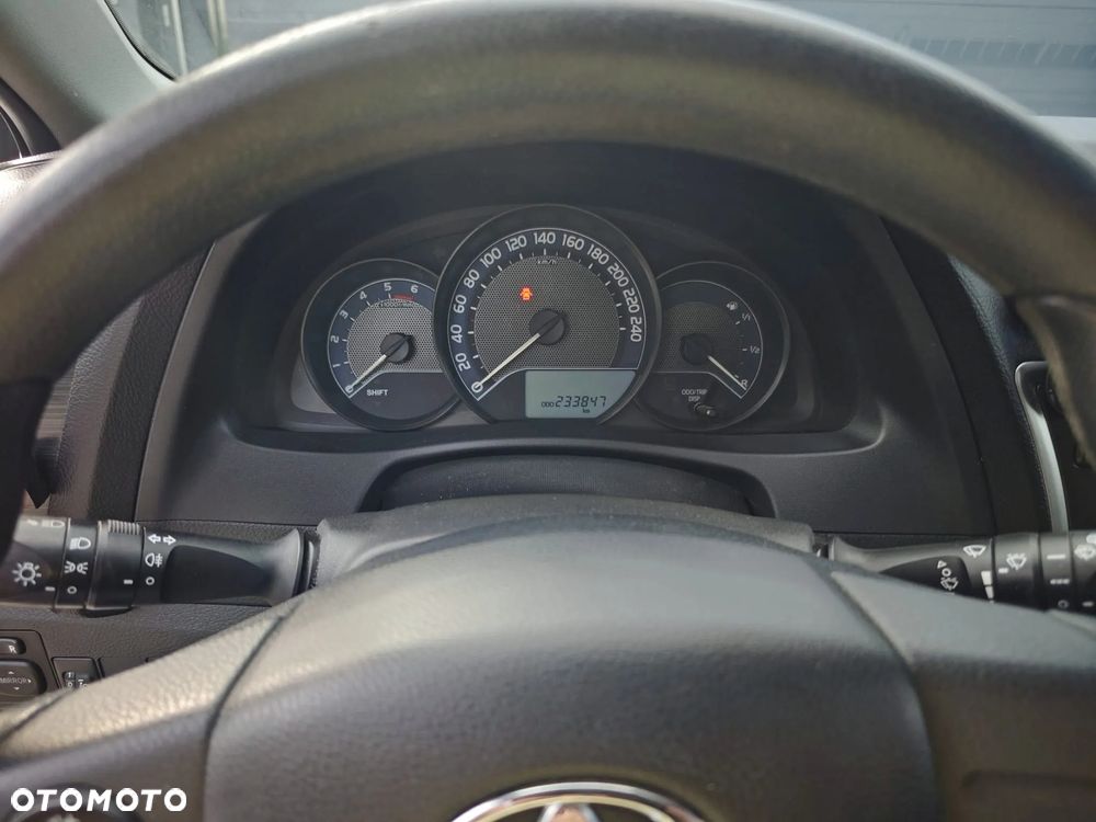 Toyota Auris 1.4 D-4D Active - 3