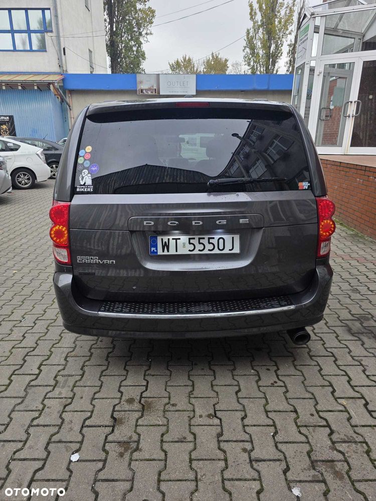Dodge Grand Caravan - 5