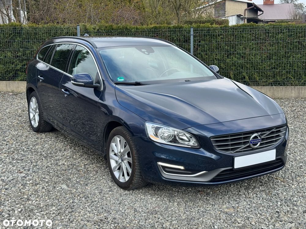 Volvo V60 D2 Summum - 28
