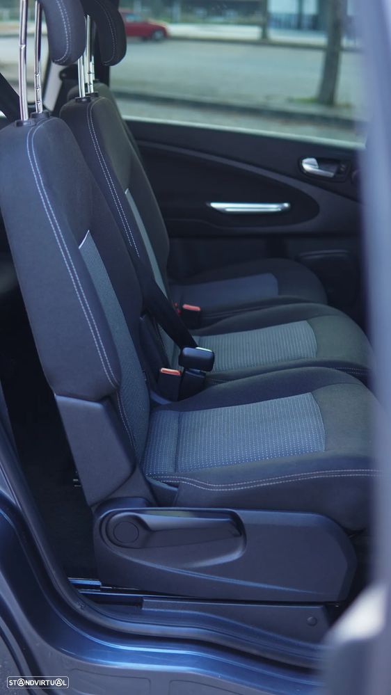 Ford Galaxy 2.0 TDCi Titanium - 17