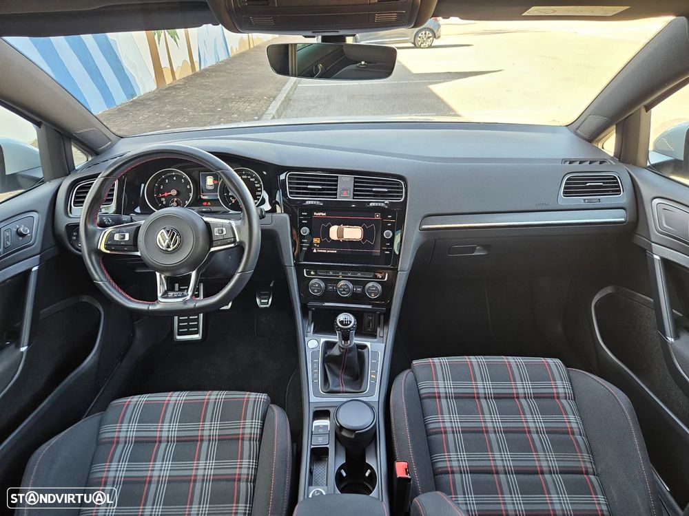 VW Golf GTI Performance BlueMotion - 7
