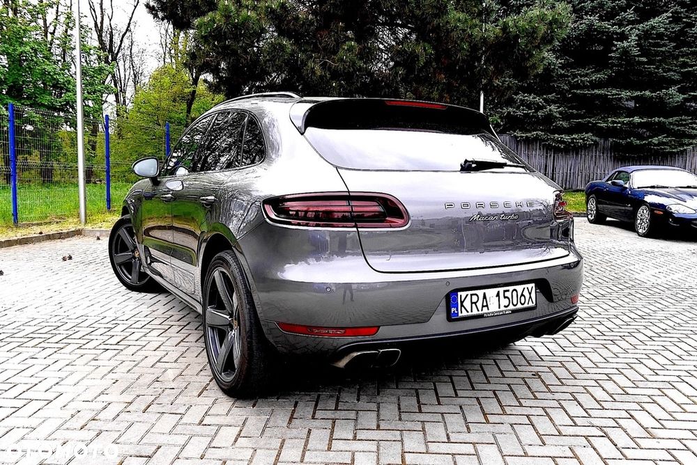 Porsche Macan Turbo - 7