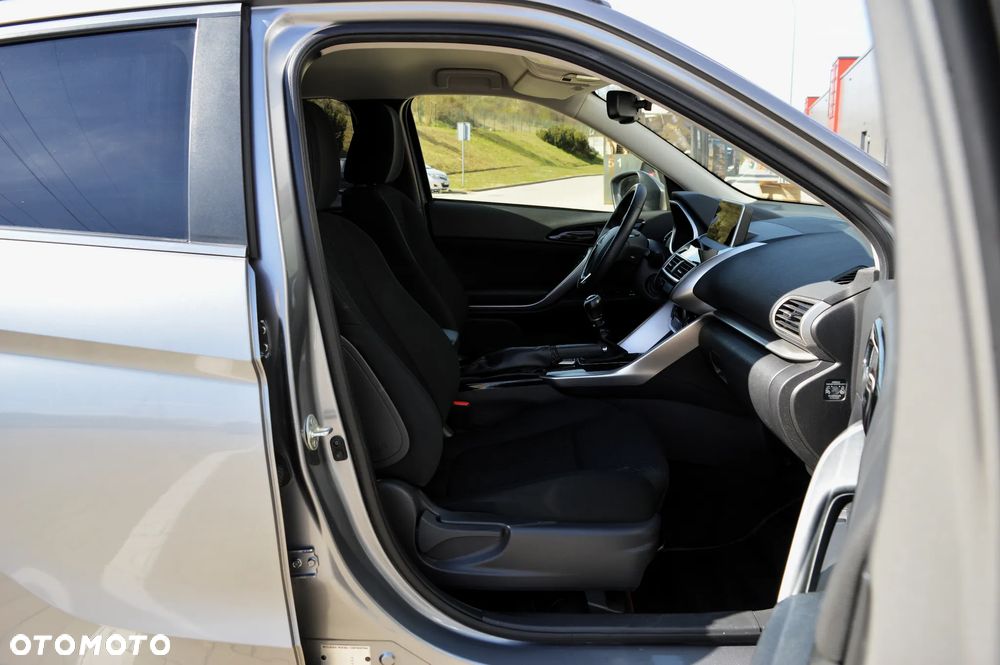 Mitsubishi Eclipse Cross 1.5 T Intense - 11