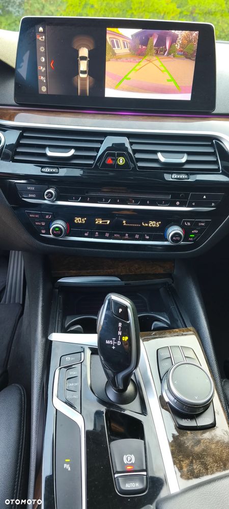 BMW Seria 5 530i Sport Line - 35