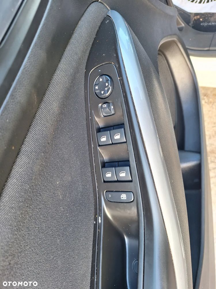 Opel Grandland X - 12