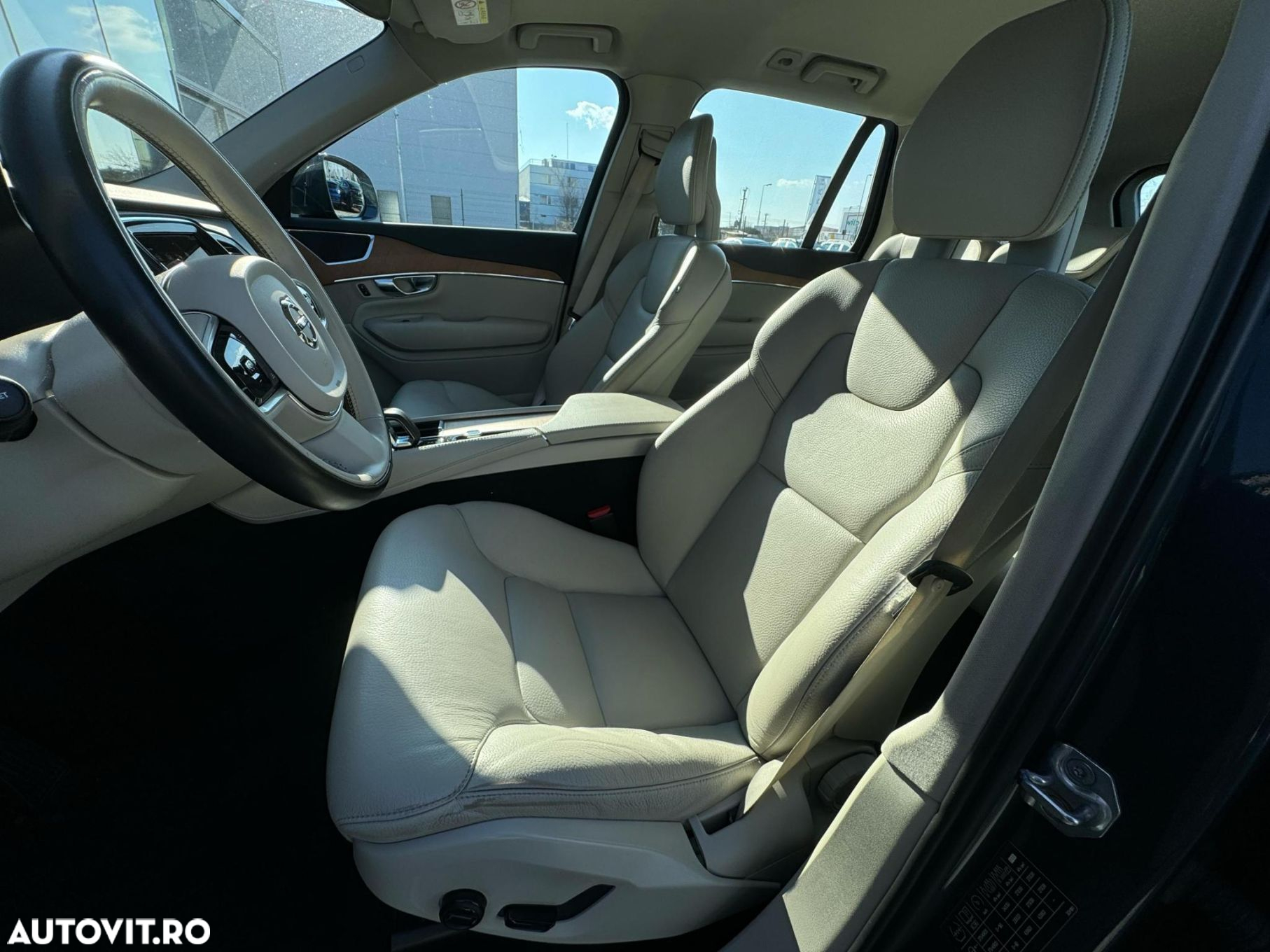 Volvo XC 90 B5 D AWD Geartronic Momentum Pro - 13