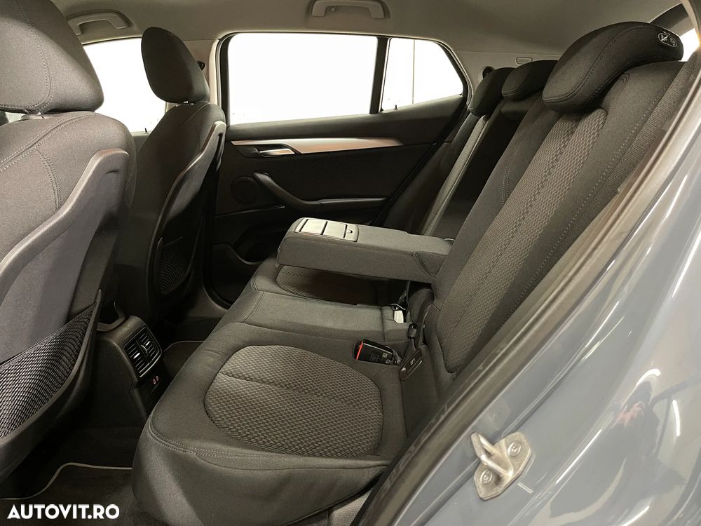 BMW X2 xDrive25e AT PHEV - 11