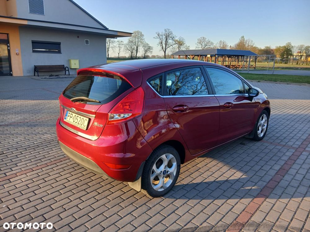Ford Fiesta 1.25 Titanium EU5 - 5