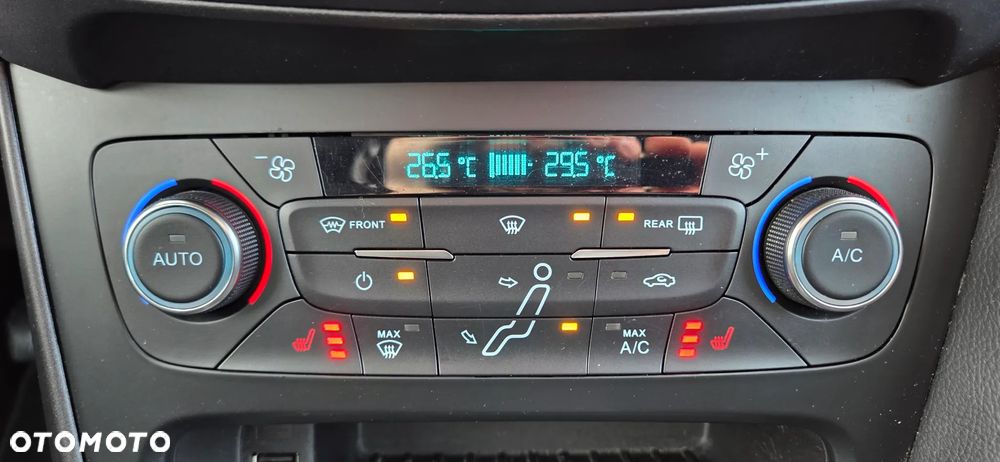 Ford Focus 1.0 EcoBoost Titanium - 18