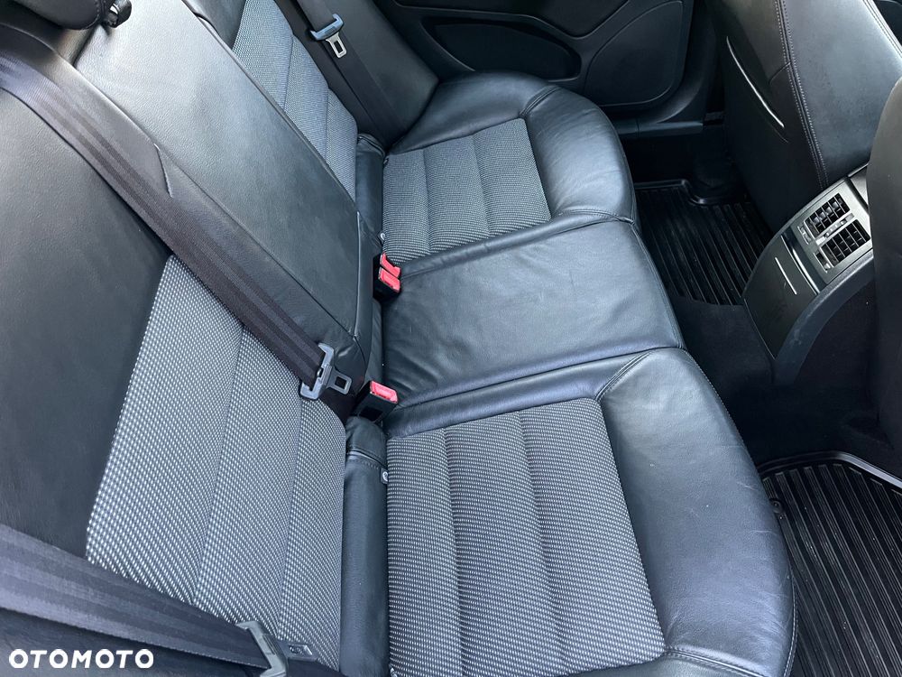 Skoda Octavia 2.0 TDI DSG Elegance - 8