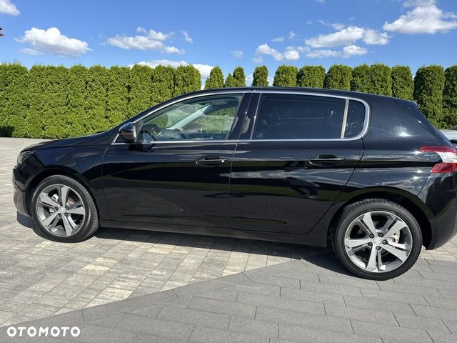 Peugeot 308 - 8