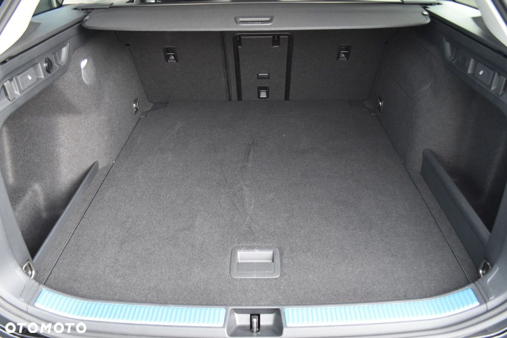 Volkswagen Passat Variant 2.0 TDI SCR Elegance DSG - 38