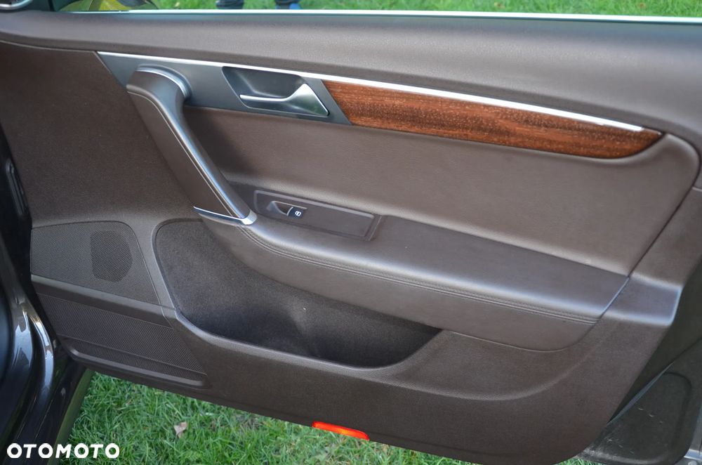 Volkswagen Passat 1.8 TSI Highline DSG - 18