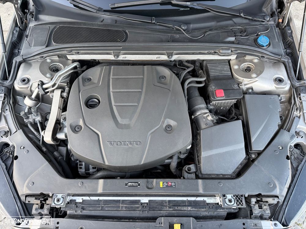 Volvo V60 2.0 D3 Momentum - 27