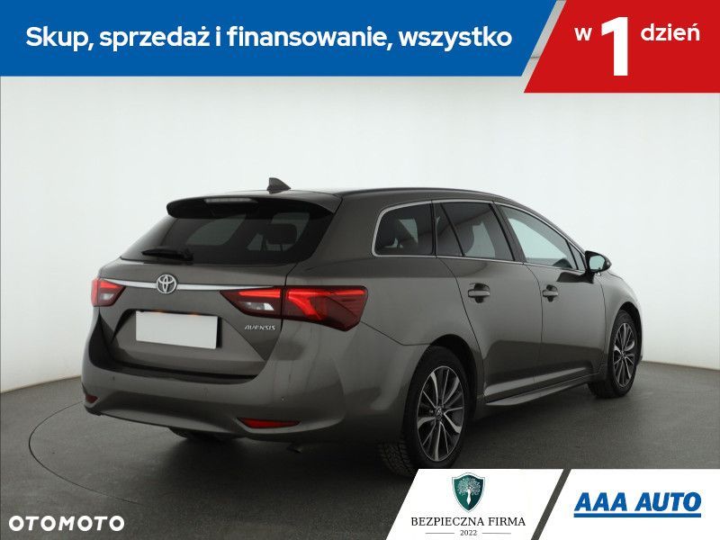 Toyota Avensis - 7