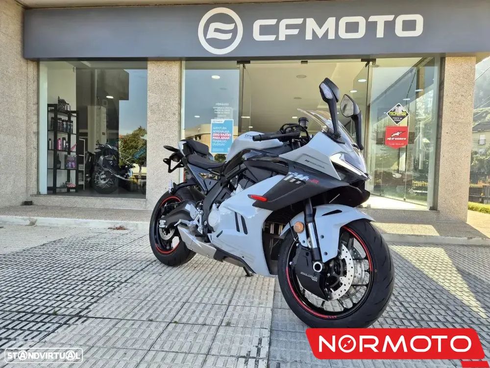 CF Moto 675SR-R - 1