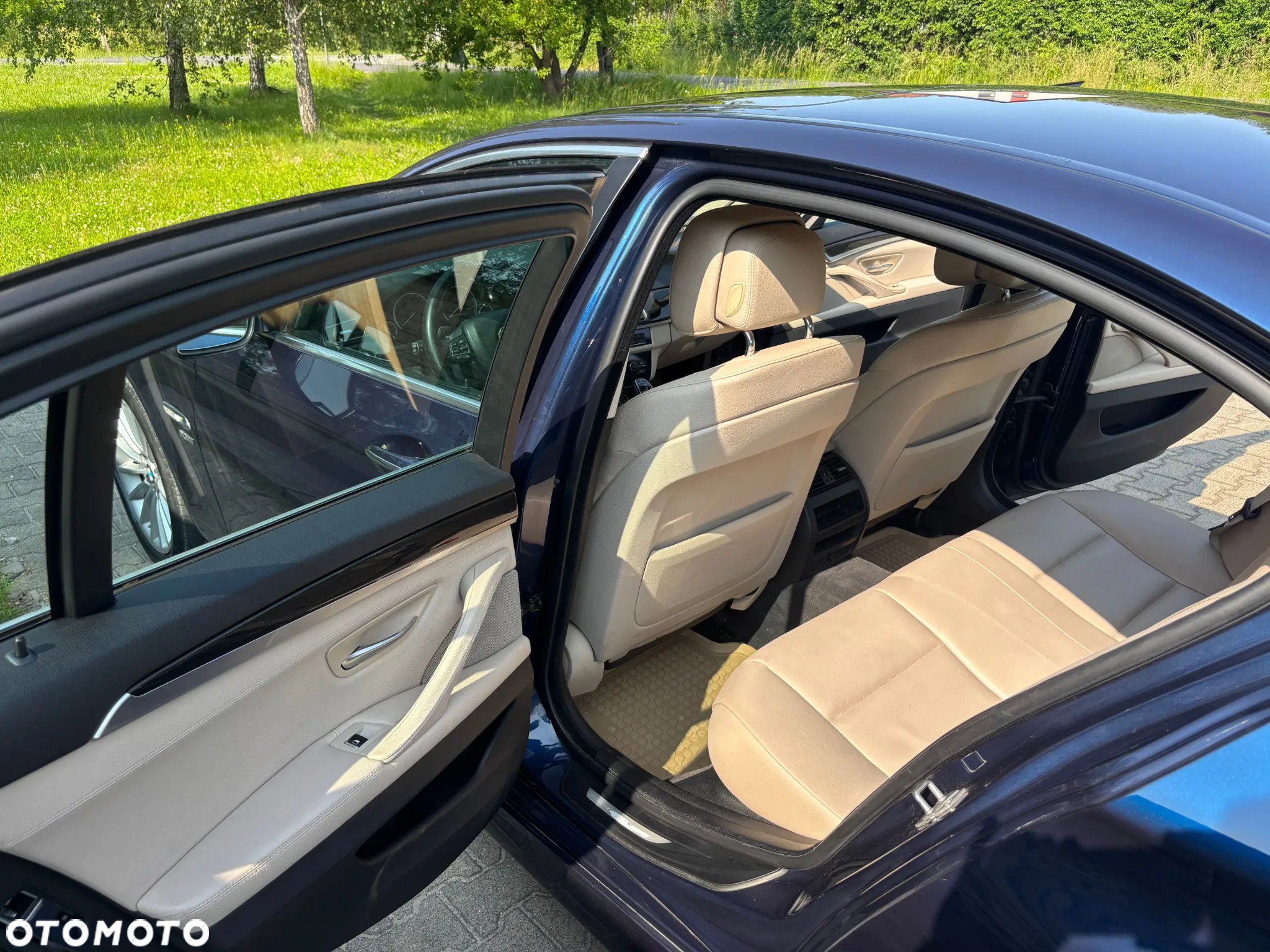 BMW Seria 5 528i xDrive - 9